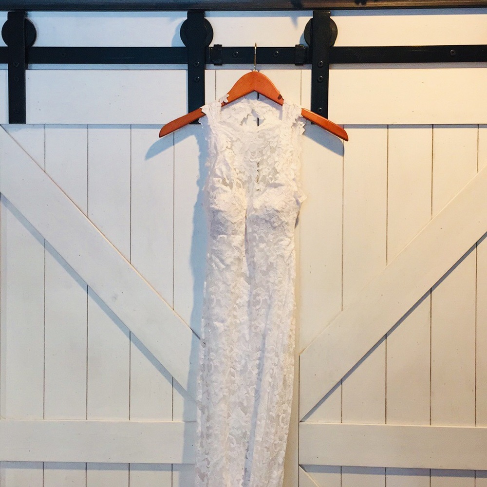 Grace Loves Lace Wedding Dress (1) - Picture 6 of 14